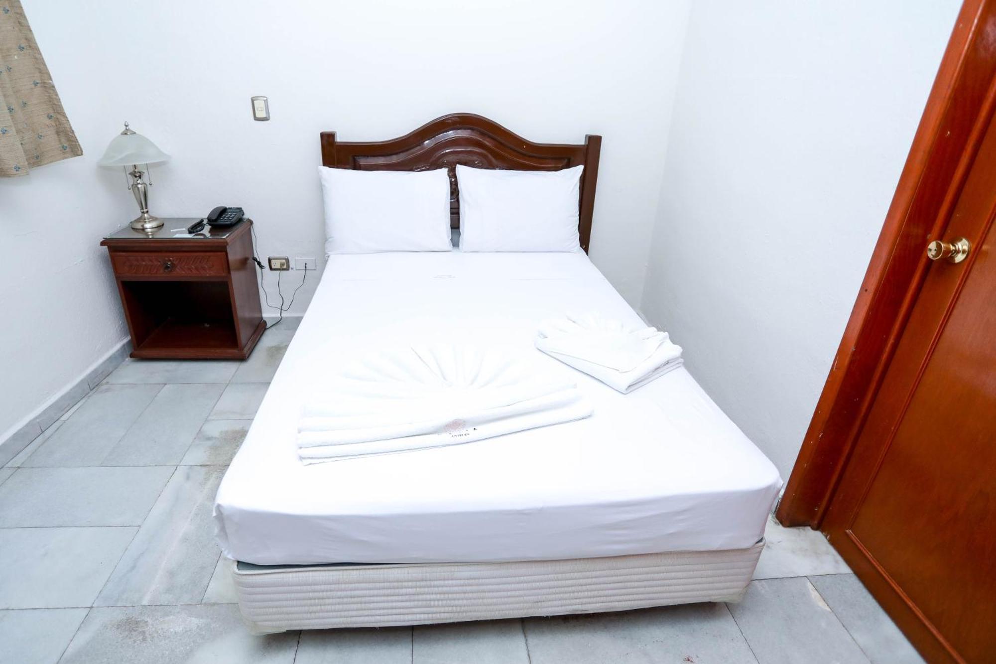 Hotel Avenida Cancún Buitenkant foto
