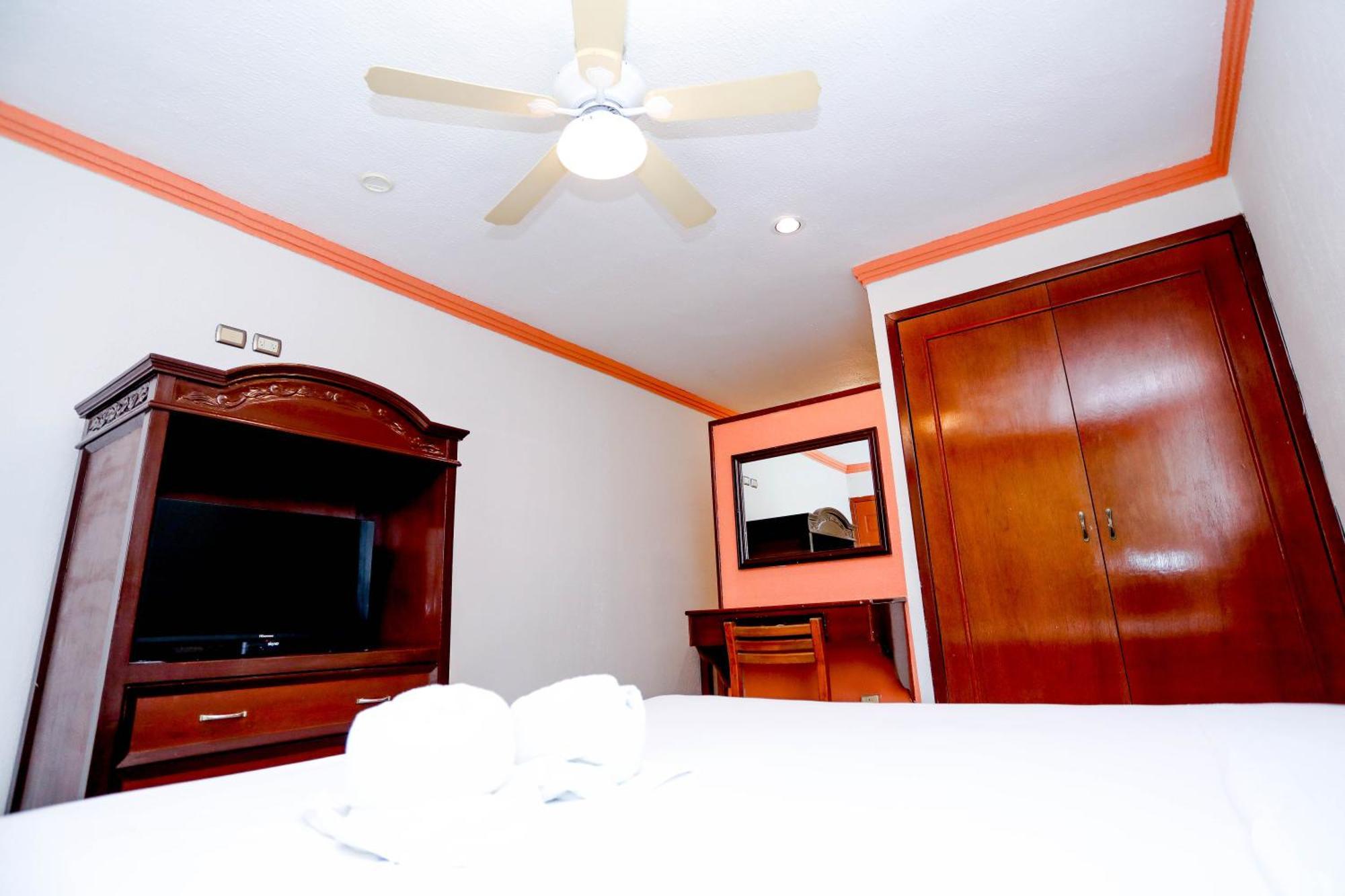 Hotel Avenida Cancún Buitenkant foto